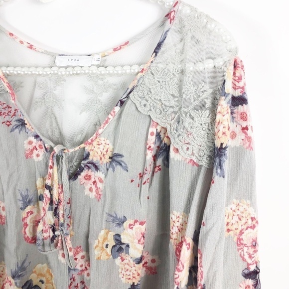 Nordstrom | Lush floral crop L - Picture 2 of 3